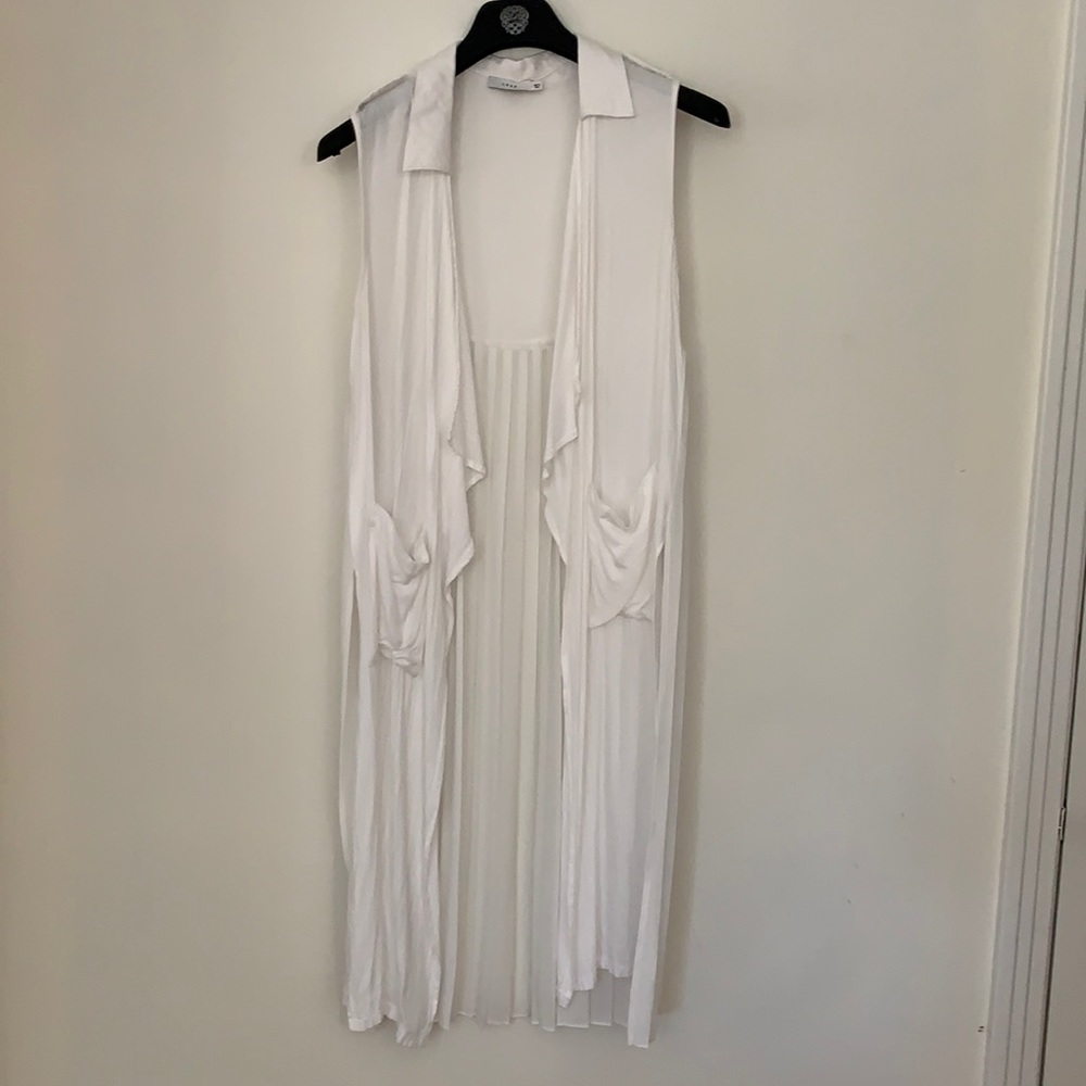 Nordstrom Lush white small kimono style cover up.